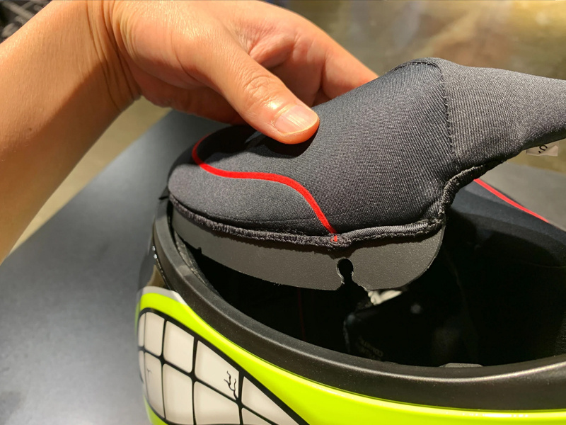 AGV K1/K1 Sヘルメットの内装の取り外しと取り付け方